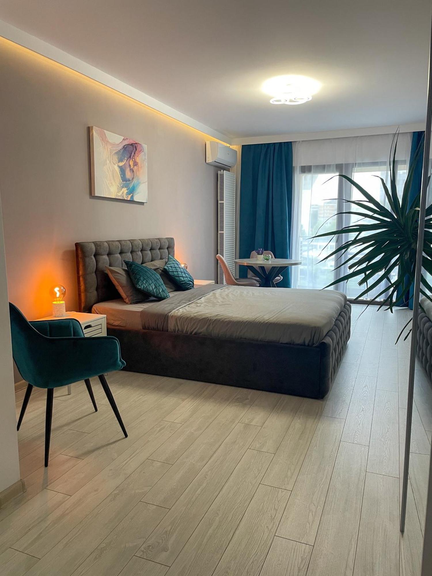One Fancy Studio Bucharest Luaran gambar